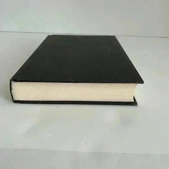 Danielle Steel The Long Road Home - Picture 10 of 13